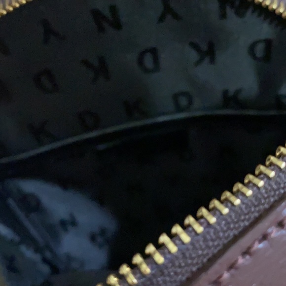 DKNY crossbody purse - Picture 4 of 5